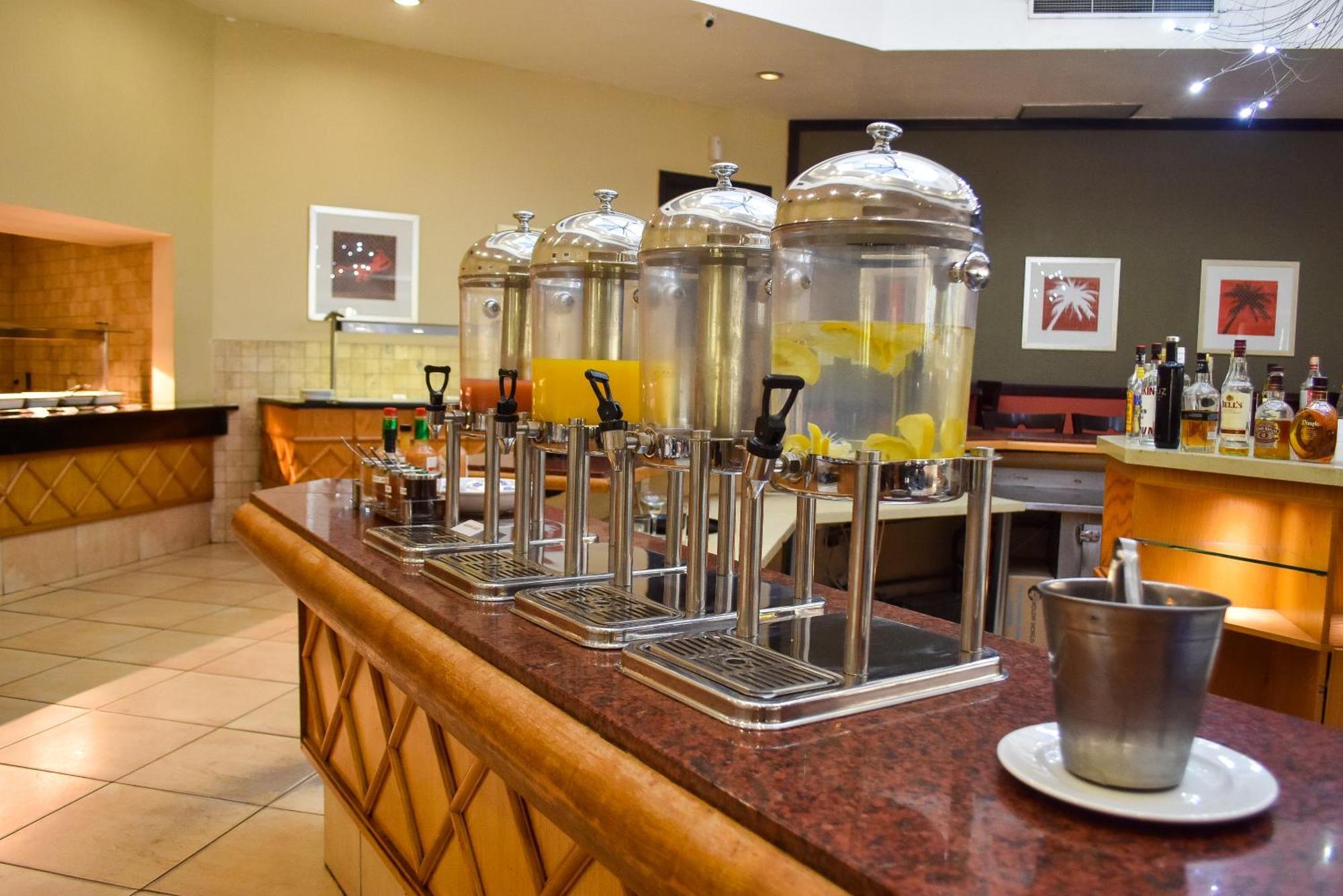 Cresta Lodge Gaborone Extérieur photo